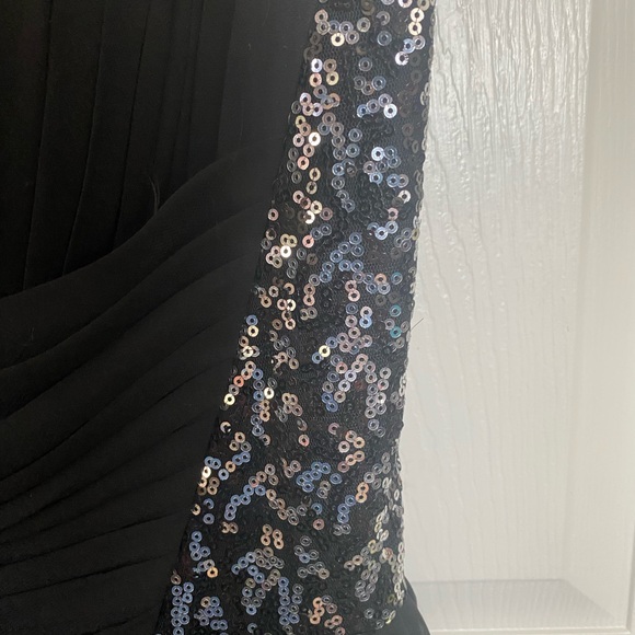 Black Evening / Prom Gown - Picture 8 of 8